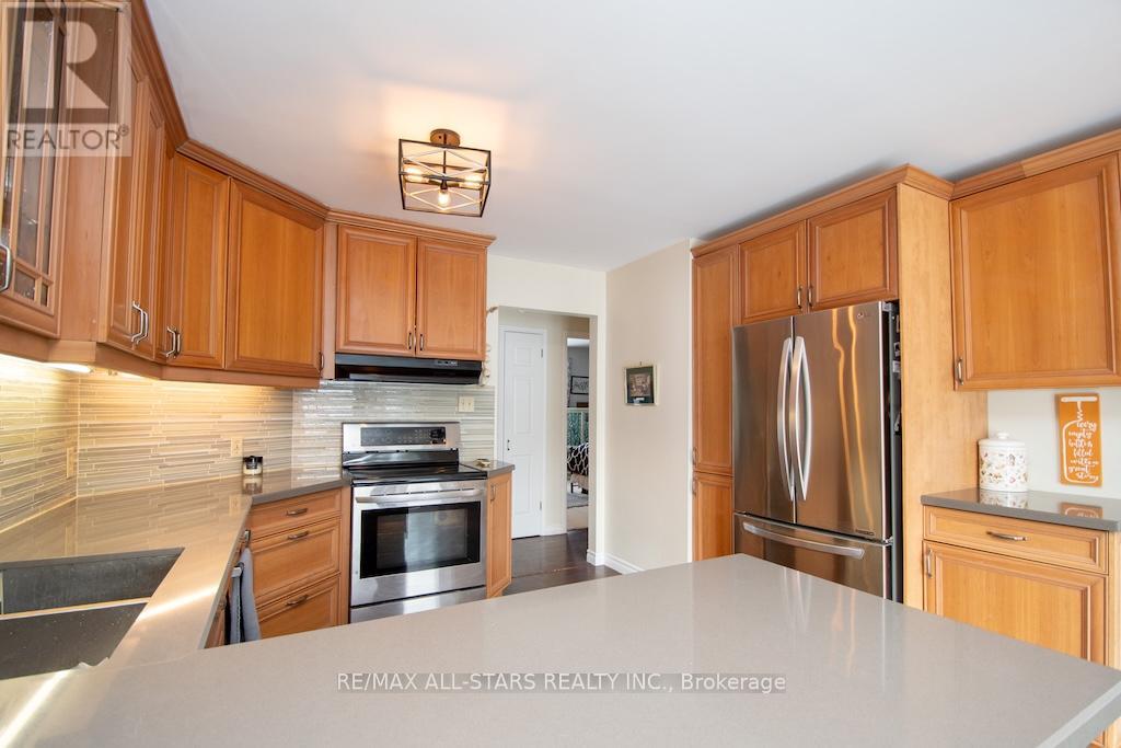 9 Don Court, Kawartha Lakes (Lindsay), Ontario  K9V 5T1 - Photo 9 - X12828068