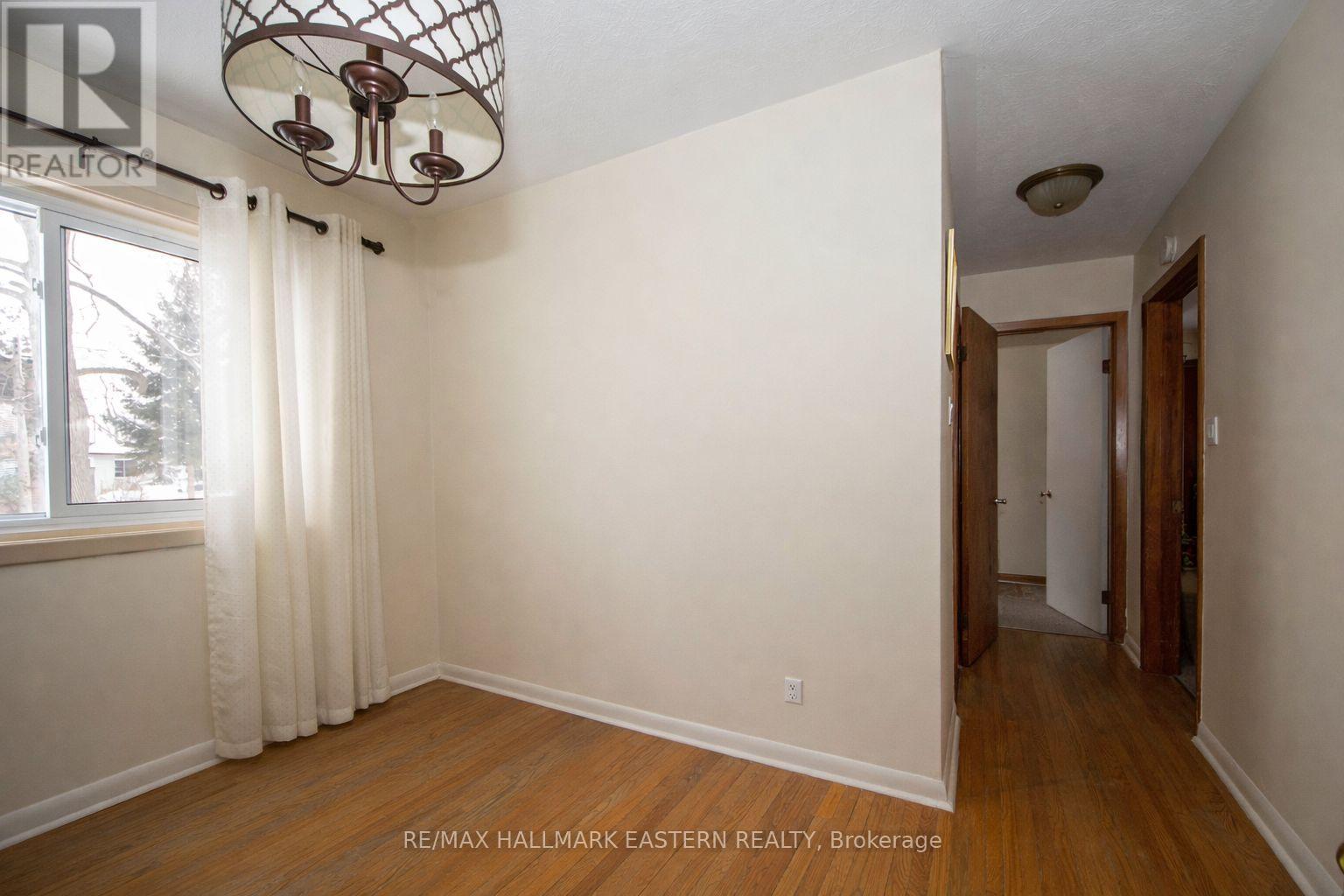 722 Chemong Road, Peterborough (Northcrest Ward 5), Ontario  K9H 5Y9 - Photo 12 - X12828300