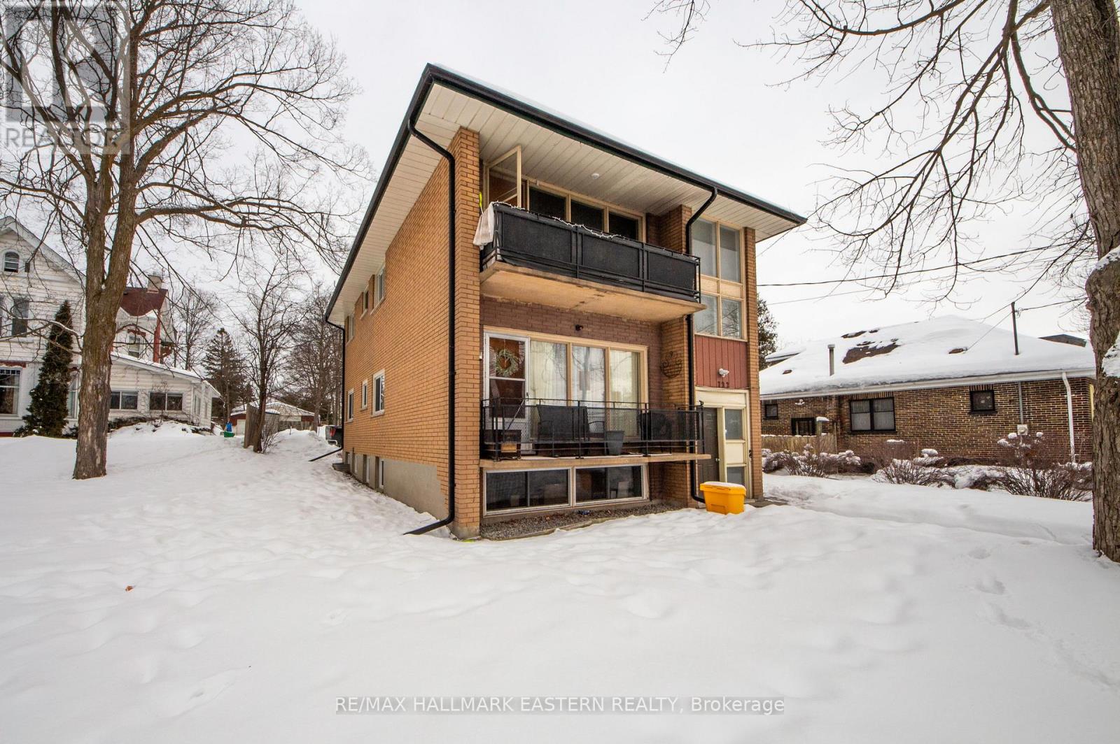 722 Chemong Road, Peterborough (Northcrest Ward 5), Ontario  K9H 5Y9 - Photo 2 - X12828300