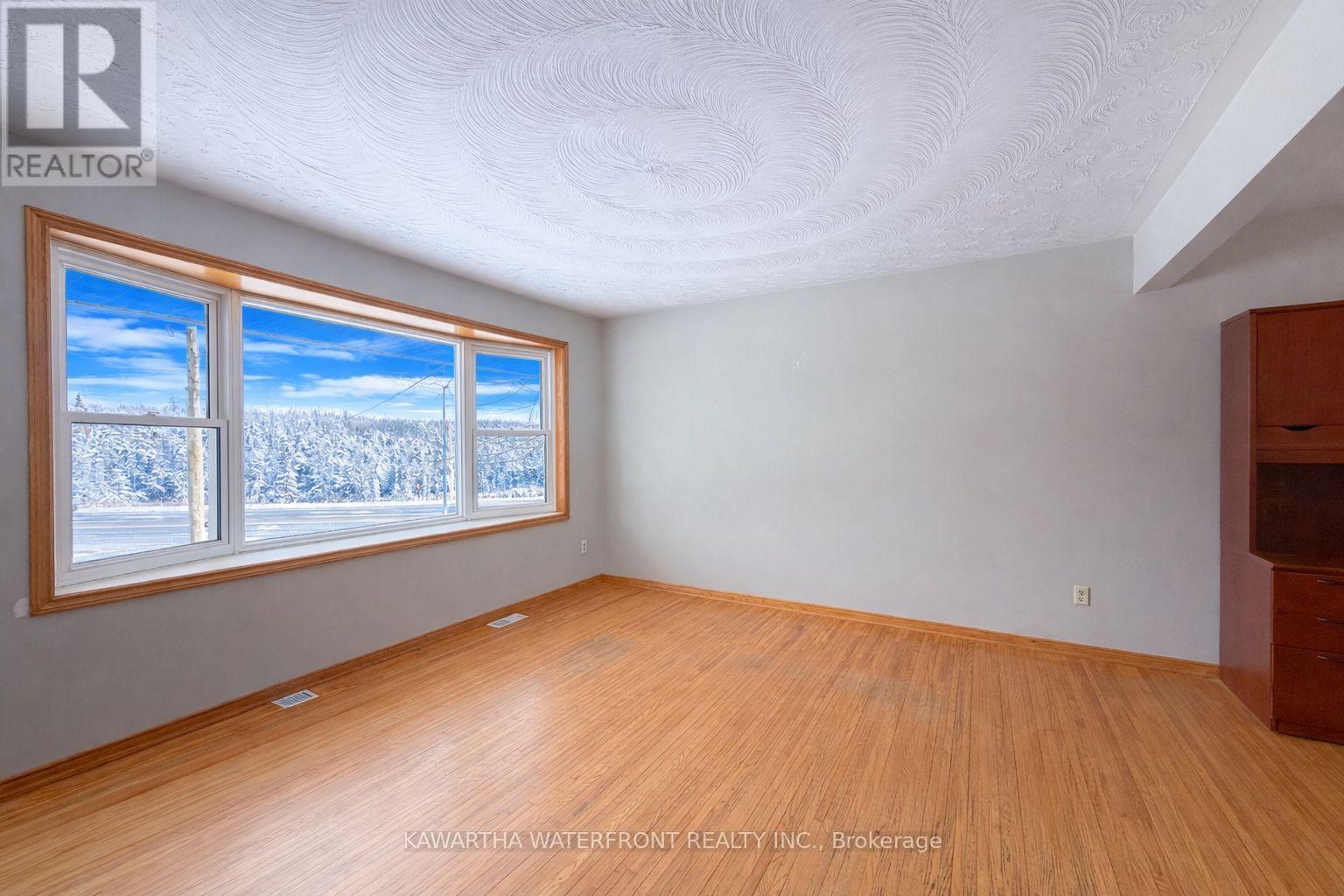 12 Leanne Avenue, Otonabee-South Monaghan, Ontario  K9J 6X8 - Photo 12 - X12828932