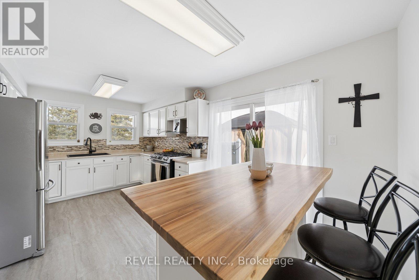 284 Victoria Avenue N, Kawartha Lakes (Lindsay), Ontario  K9V 6A8 - Photo 18 - X12829796