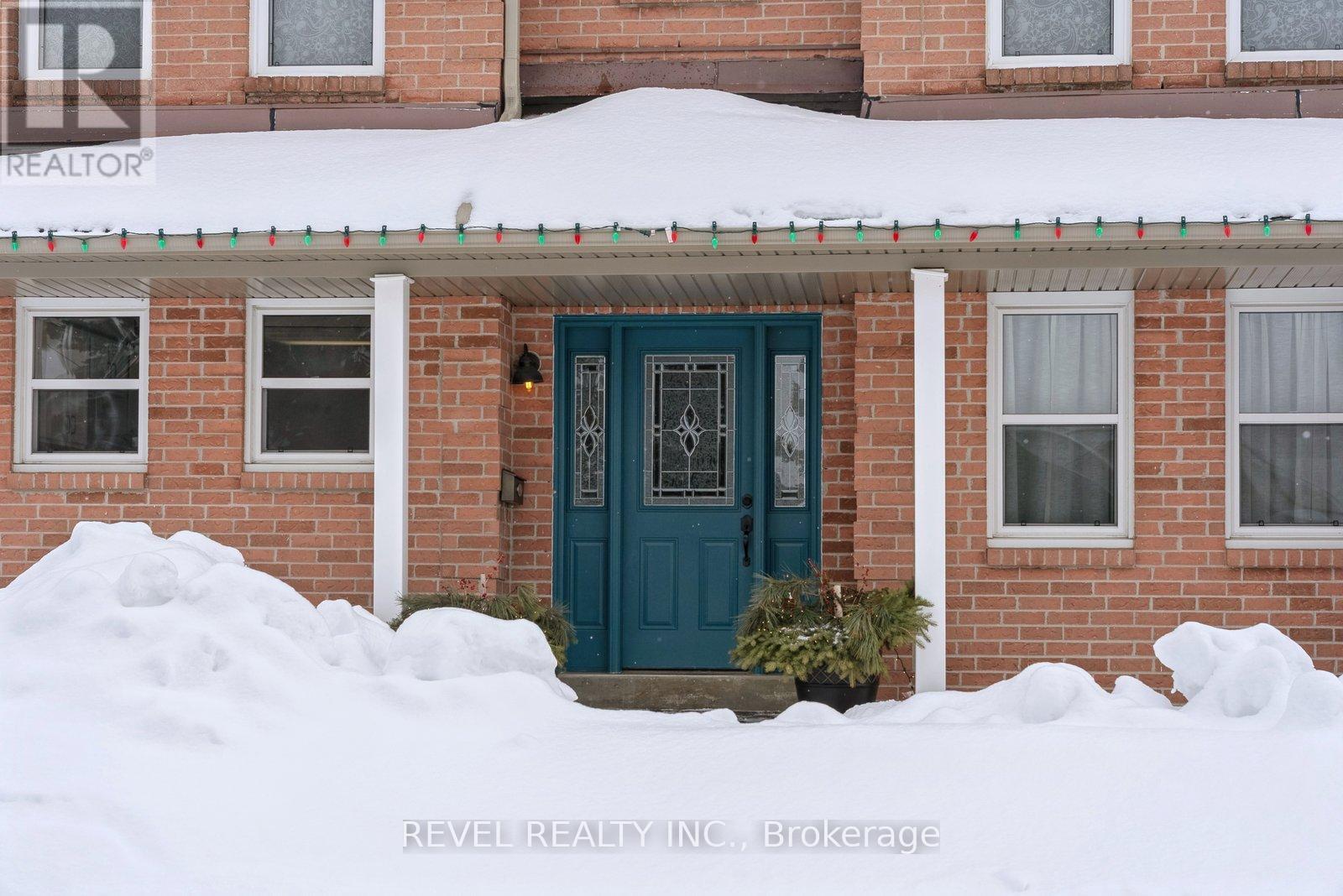 284 Victoria Avenue N, Kawartha Lakes (Lindsay), Ontario  K9V 6A8 - Photo 6 - X12829796