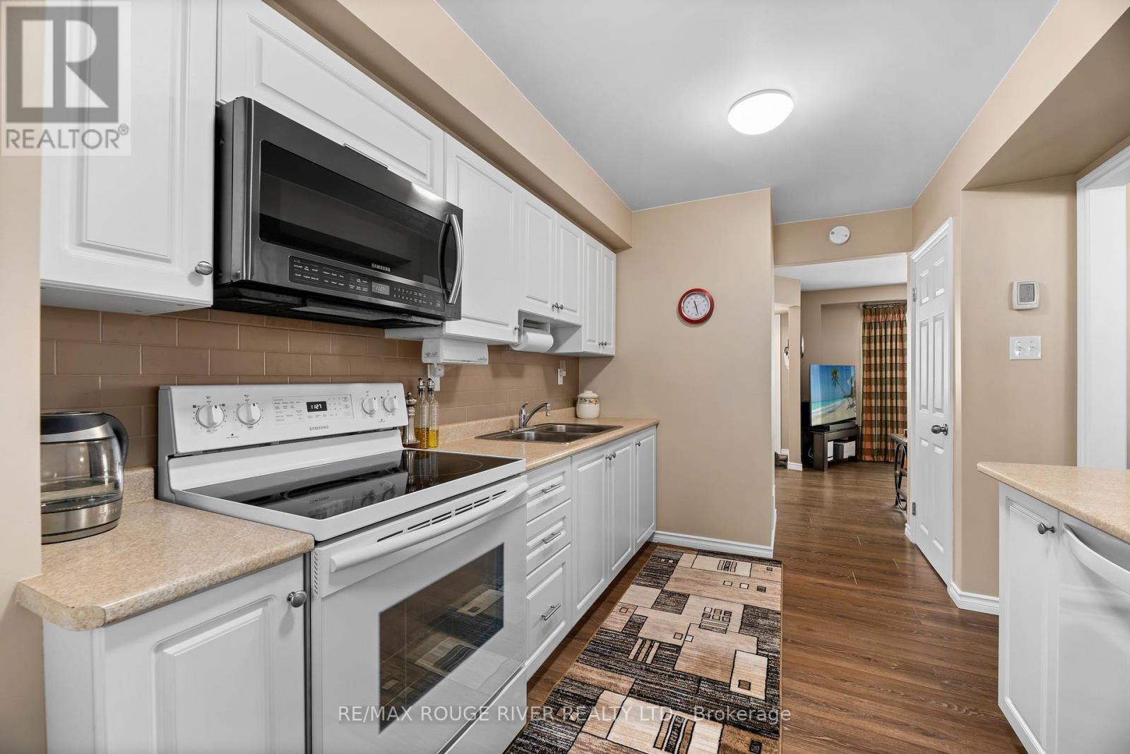 128 Fradette Avenue, Peterborough (Otonabee Ward 1), Ontario  K9J 1T5 - Photo 10 - X12829992