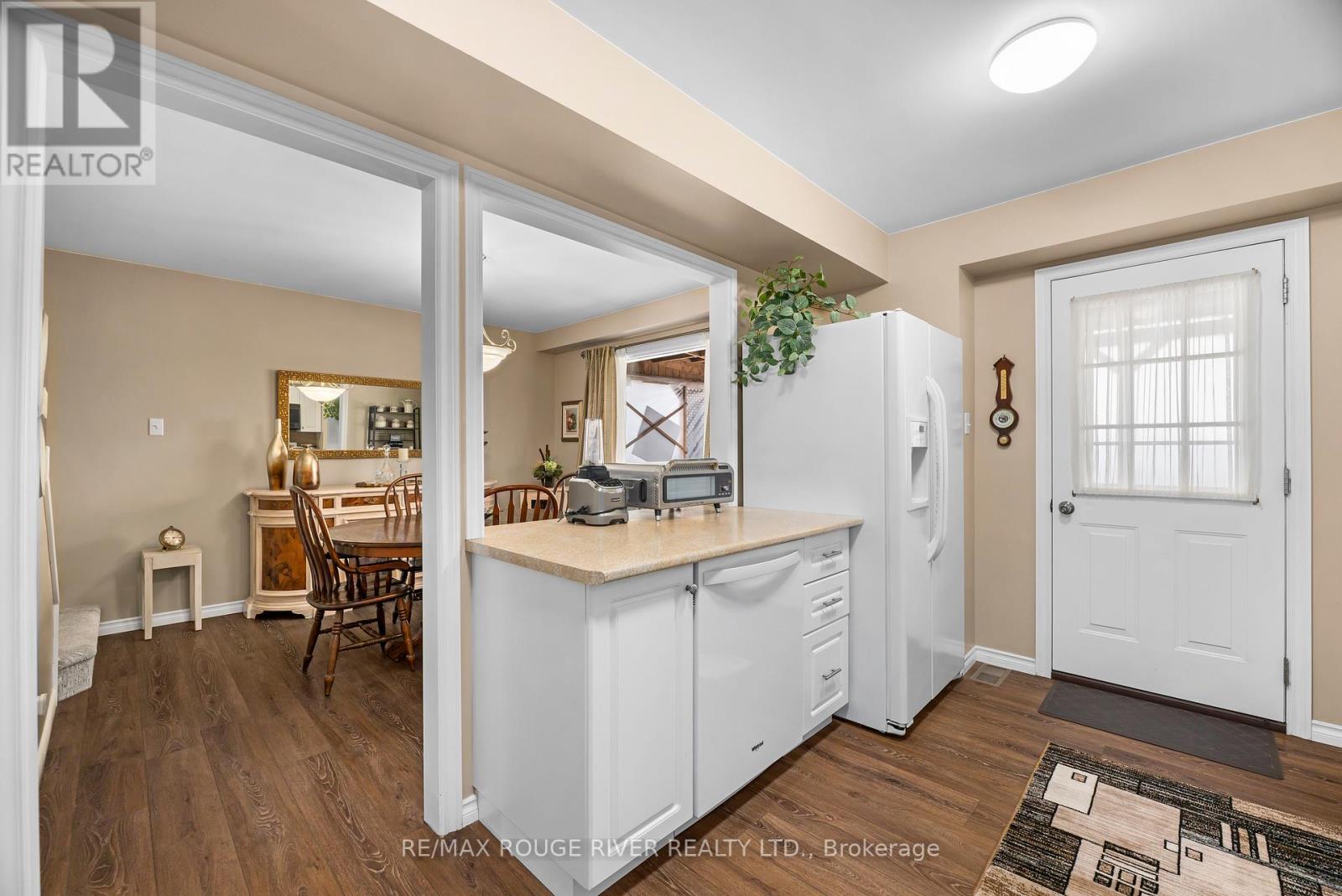 128 Fradette Avenue, Peterborough (Otonabee Ward 1), Ontario  K9J 1T5 - Photo 12 - X12829992