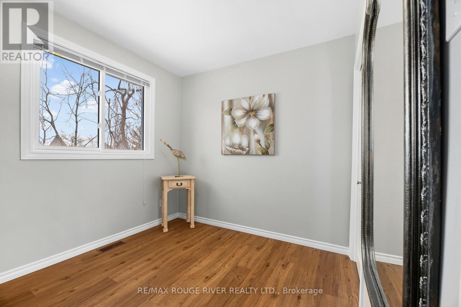 128 Fradette Avenue, Peterborough (Otonabee Ward 1), Ontario  K9J 1T5 - Photo 19 - X12829992