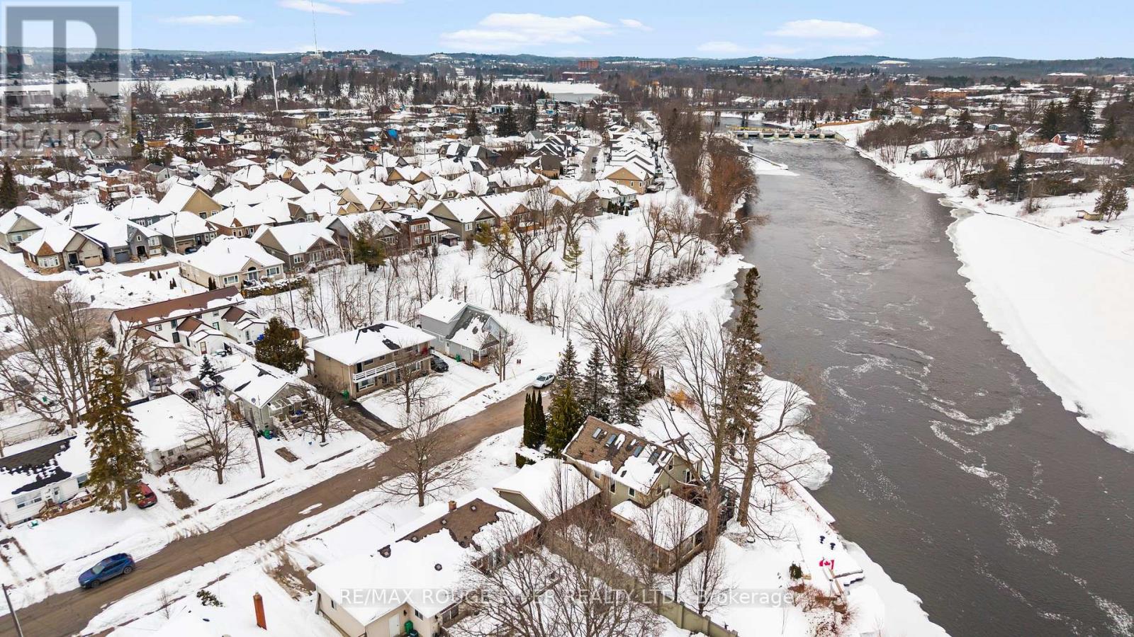 128 Fradette Avenue, Peterborough (Otonabee Ward 1), Ontario  K9J 1T5 - Photo 40 - X12829992