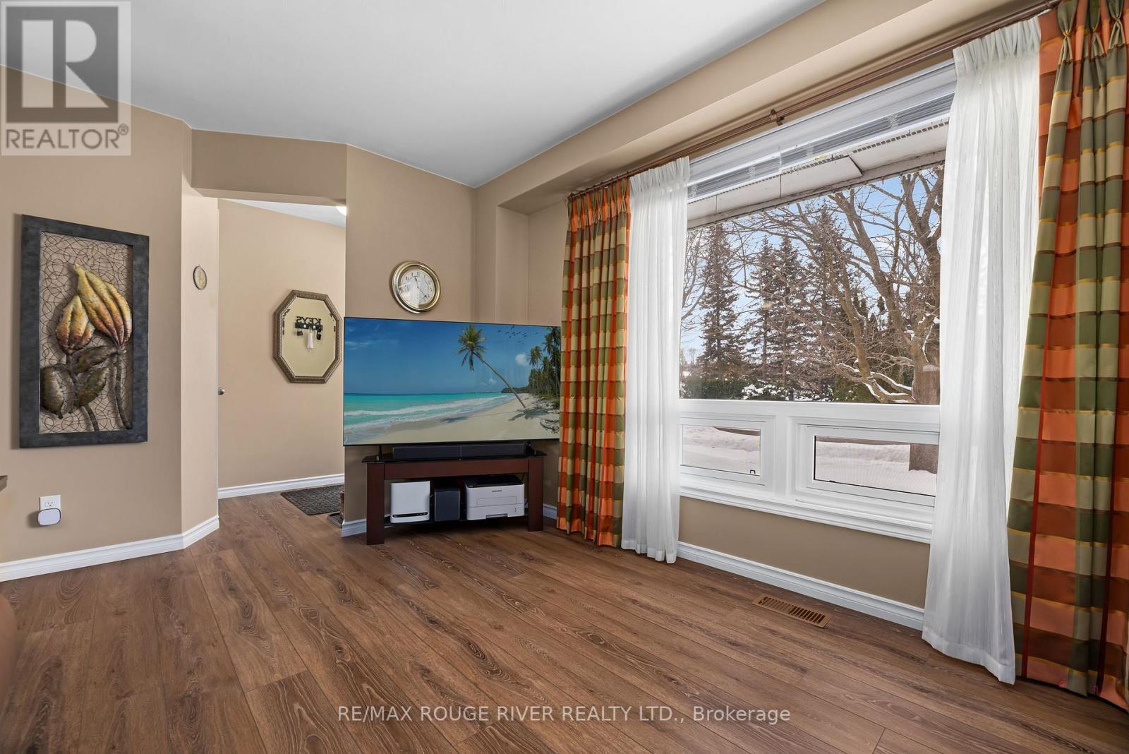 128 Fradette Avenue, Peterborough (Otonabee Ward 1), Ontario  K9J 1T5 - Photo 7 - X12829992