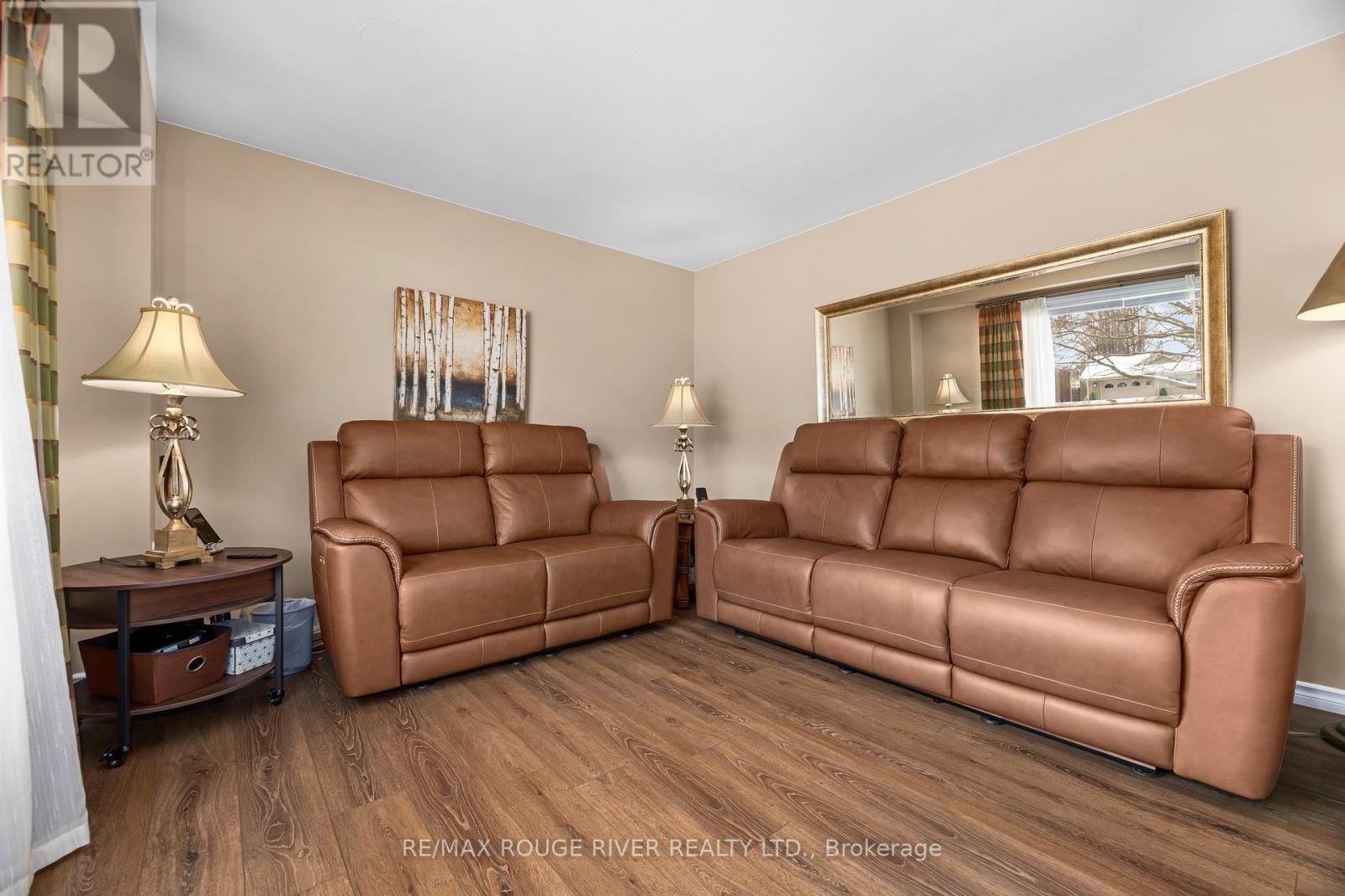 128 Fradette Avenue, Peterborough (Otonabee Ward 1), Ontario  K9J 1T5 - Photo 8 - X12829992