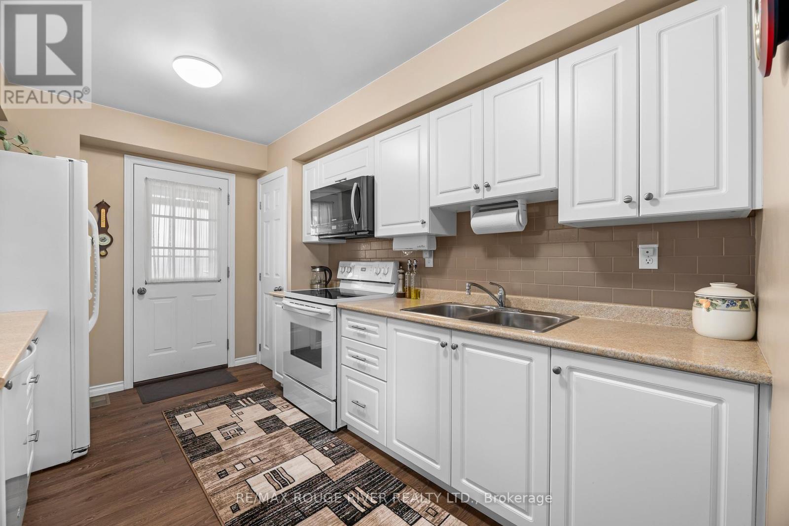 128 Fradette Avenue, Peterborough (Otonabee Ward 1), Ontario  K9J 1T5 - Photo 9 - X12829992