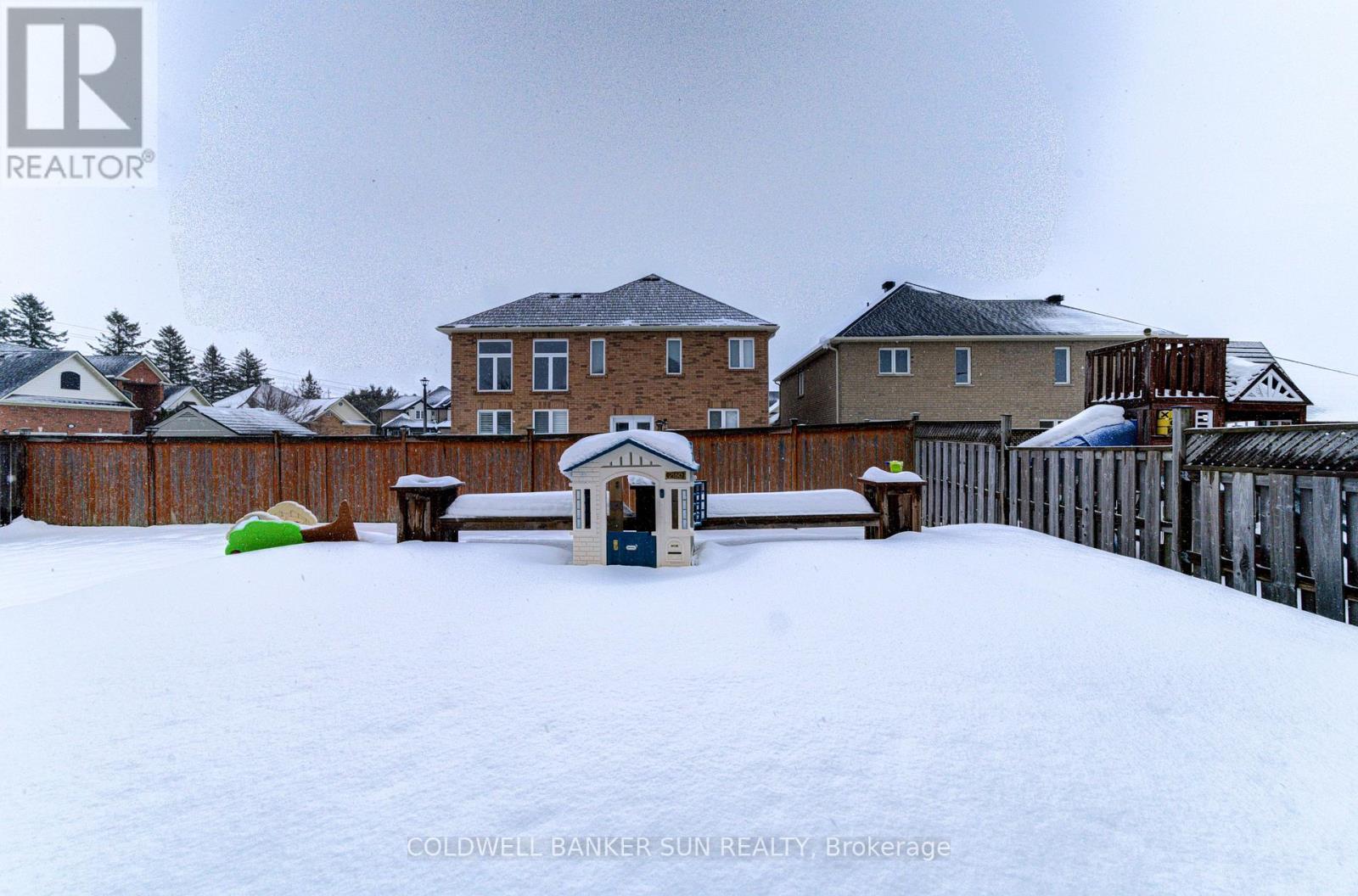 33 Ellis Crescent, Kawartha Lakes (Lindsay), Ontario  K9V 0A5 - Photo 46 - X12830942