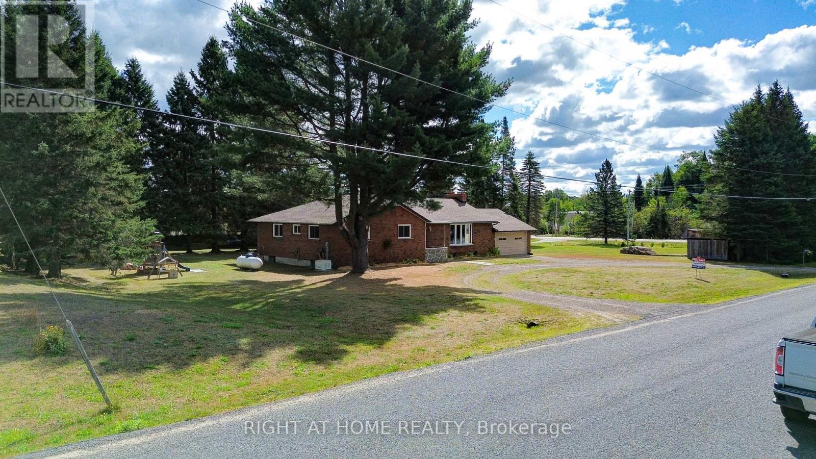 1012 Clement Lake Road, Highlands East (Monmouth), Ontario  K0L 3C0 - Photo 25 - X12830972