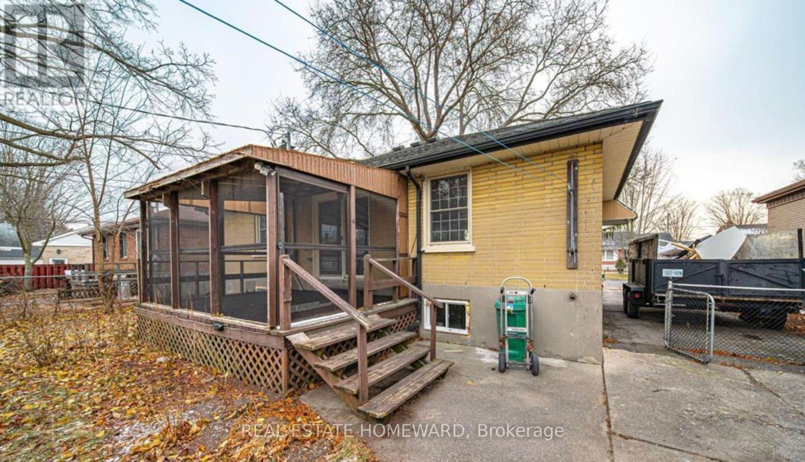 668 Harold Drive, Peterborough (Otonabee Ward 1), Ontario  K9J 3Y2 - Photo 8 - X12831400