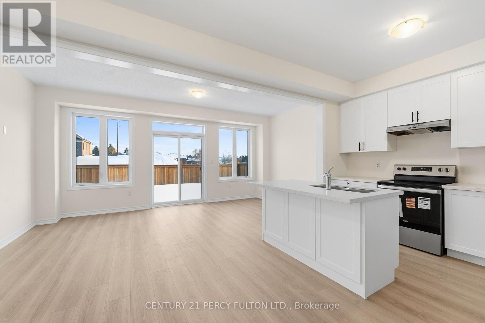 34 Hickey Lane, Kawartha Lakes (Lindsay), Ontario  K9V 0T2 - Photo 5 - X12831548