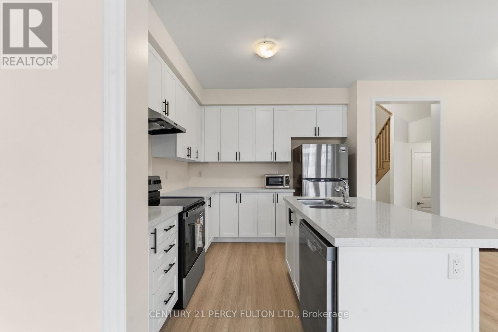 34 Hickey Lane, Kawartha Lakes (Lindsay), Ontario  K9V 0T2 - Photo 7 - X12831548