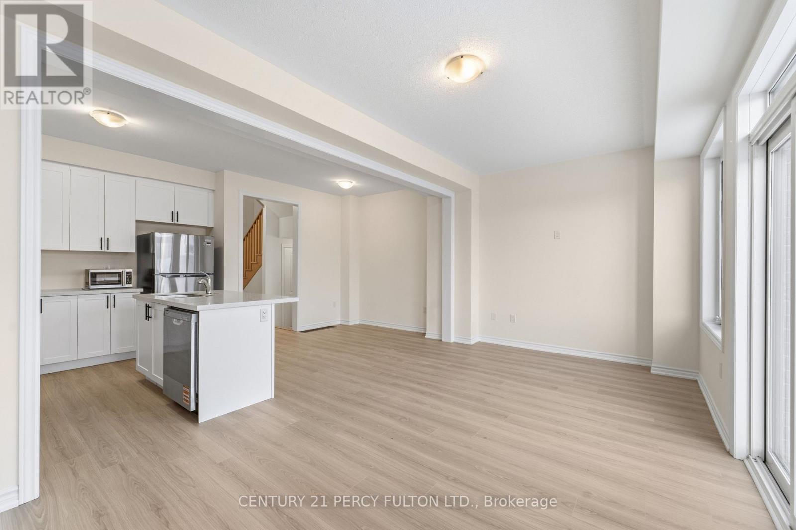 34 Hickey Lane, Kawartha Lakes (Lindsay), Ontario  K9V 0T2 - Photo 8 - X12831548