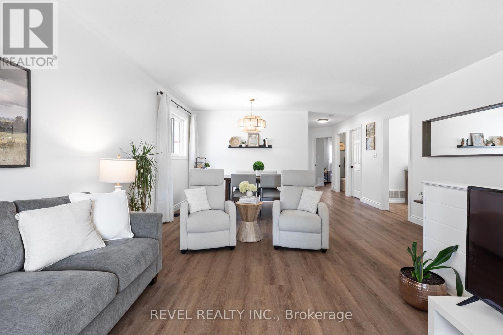 39 Springdale Drive, Kawartha Lakes (Lindsay), Ontario  K9V 0J4 - Photo 10 - X12832372