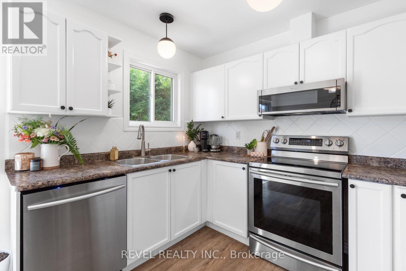 39 Springdale Drive, Kawartha Lakes (Lindsay), Ontario  K9V 0J4 - Photo 13 - X12832372