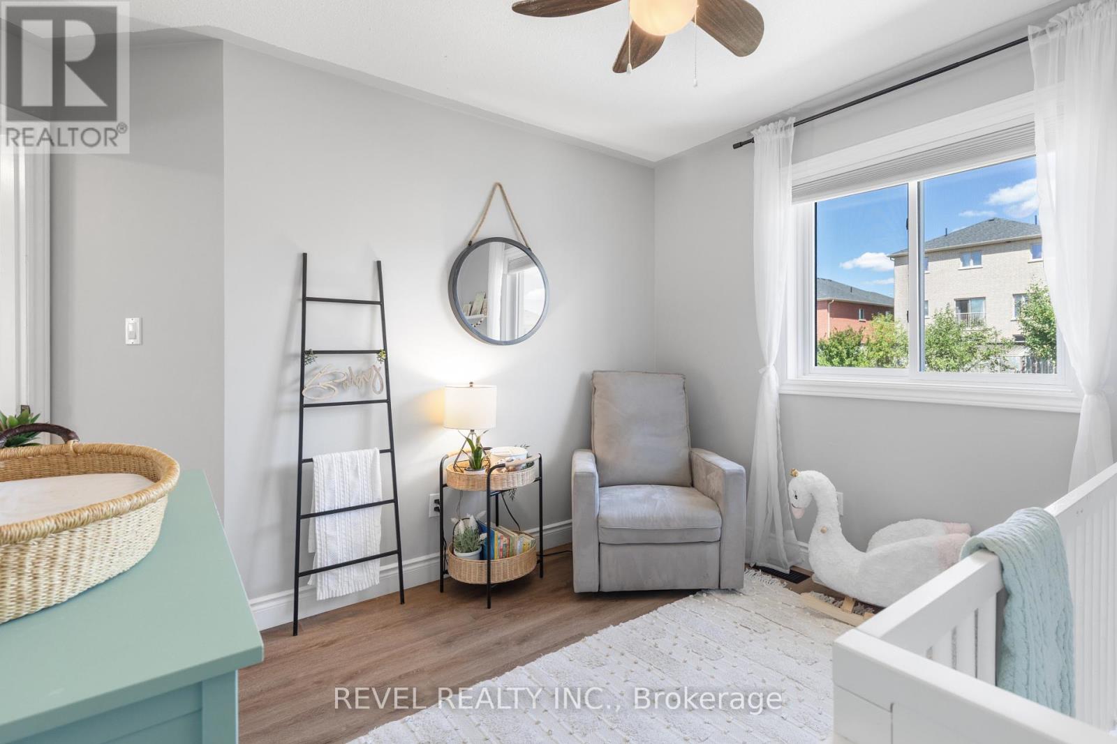 39 Springdale Drive, Kawartha Lakes (Lindsay), Ontario  K9V 0J4 - Photo 25 - X12832372