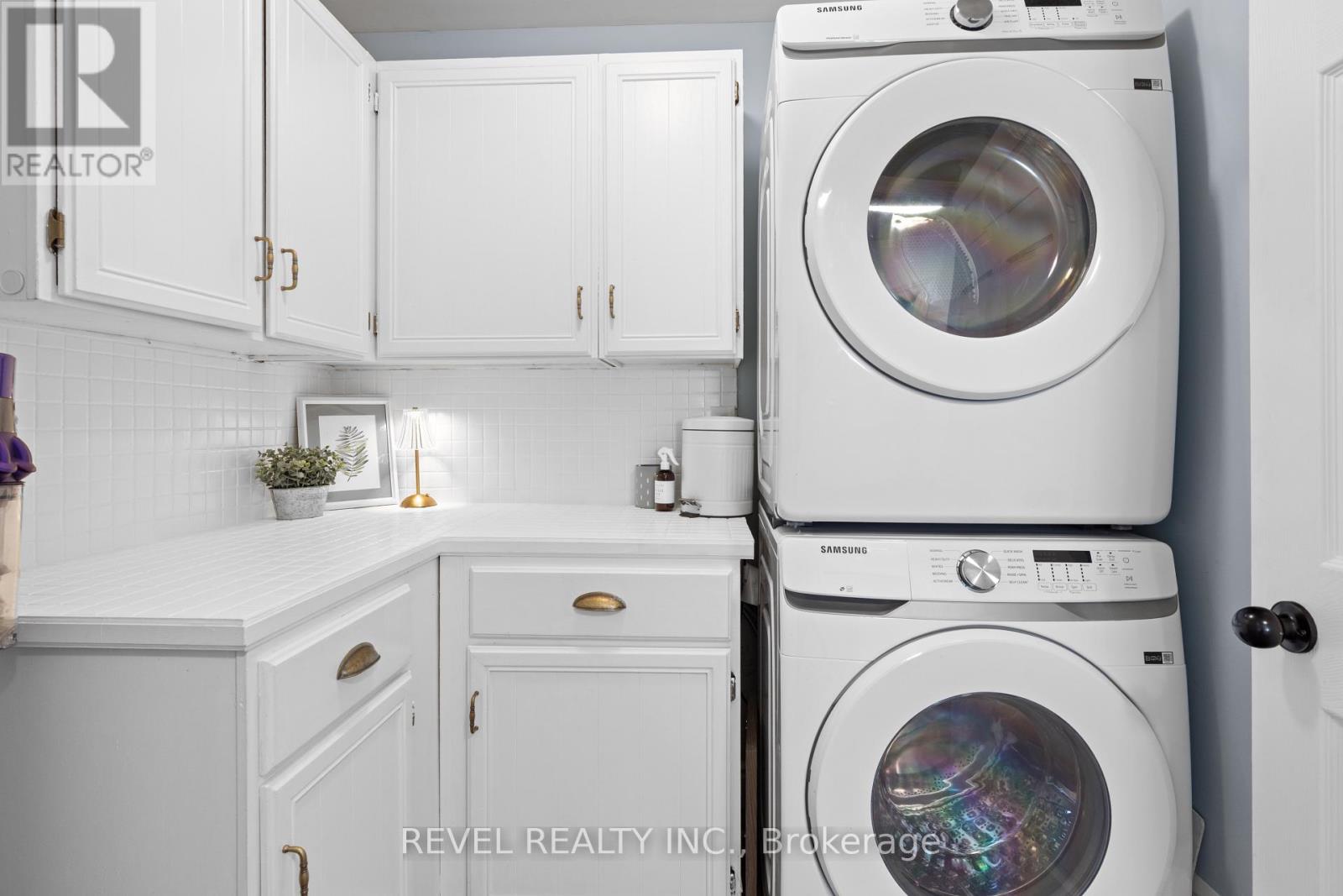 39 Springdale Drive, Kawartha Lakes (Lindsay), Ontario  K9V 0J4 - Photo 27 - X12832372