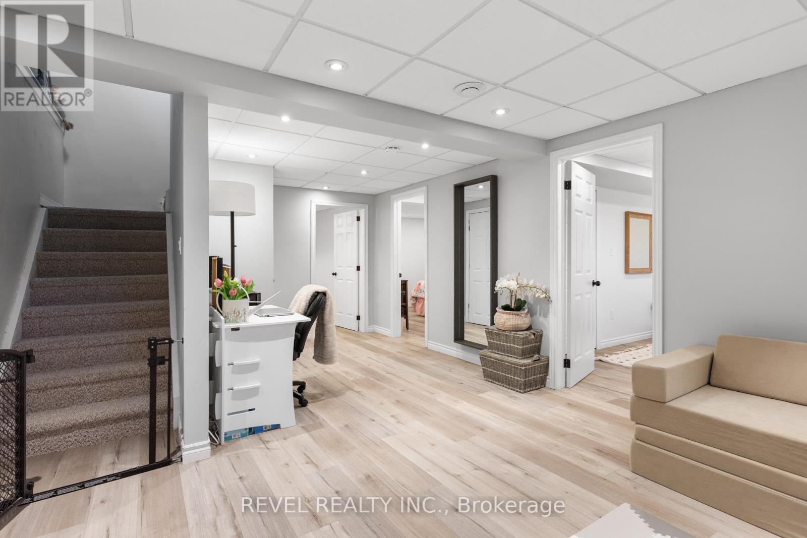 39 Springdale Drive, Kawartha Lakes (Lindsay), Ontario  K9V 0J4 - Photo 29 - X12832372