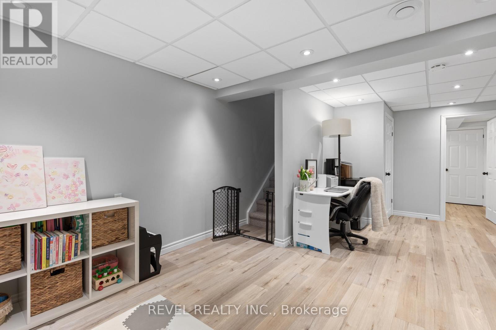 39 Springdale Drive, Kawartha Lakes (Lindsay), Ontario  K9V 0J4 - Photo 30 - X12832372