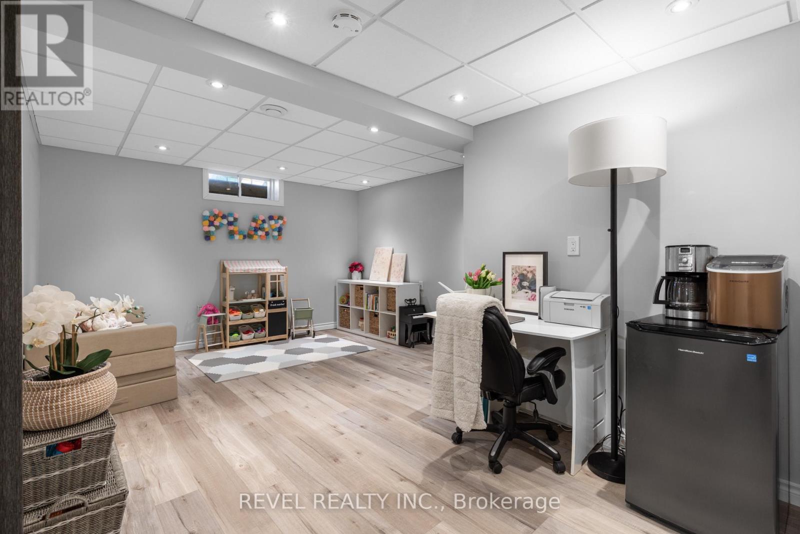 39 Springdale Drive, Kawartha Lakes (Lindsay), Ontario  K9V 0J4 - Photo 31 - X12832372