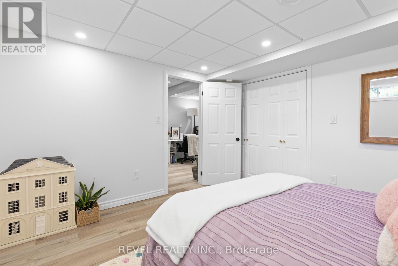 39 Springdale Drive, Kawartha Lakes (Lindsay), Ontario  K9V 0J4 - Photo 33 - X12832372