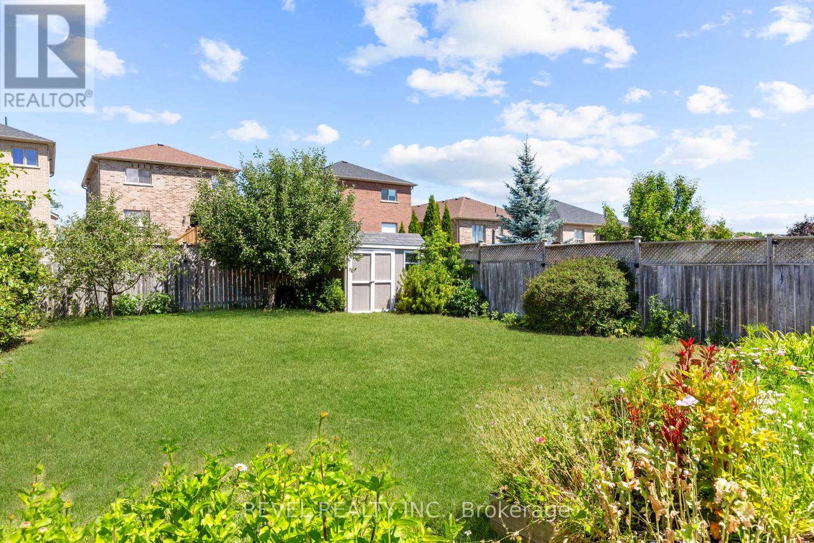 39 Springdale Drive, Kawartha Lakes (Lindsay), Ontario  K9V 0J4 - Photo 37 - X12832372