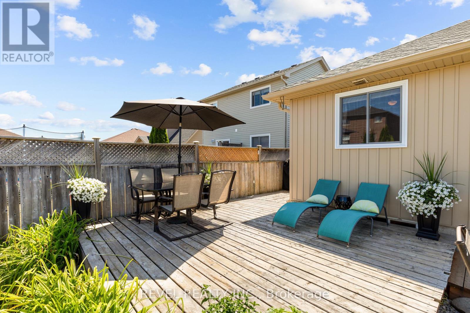 39 Springdale Drive, Kawartha Lakes (Lindsay), Ontario  K9V 0J4 - Photo 40 - X12832372