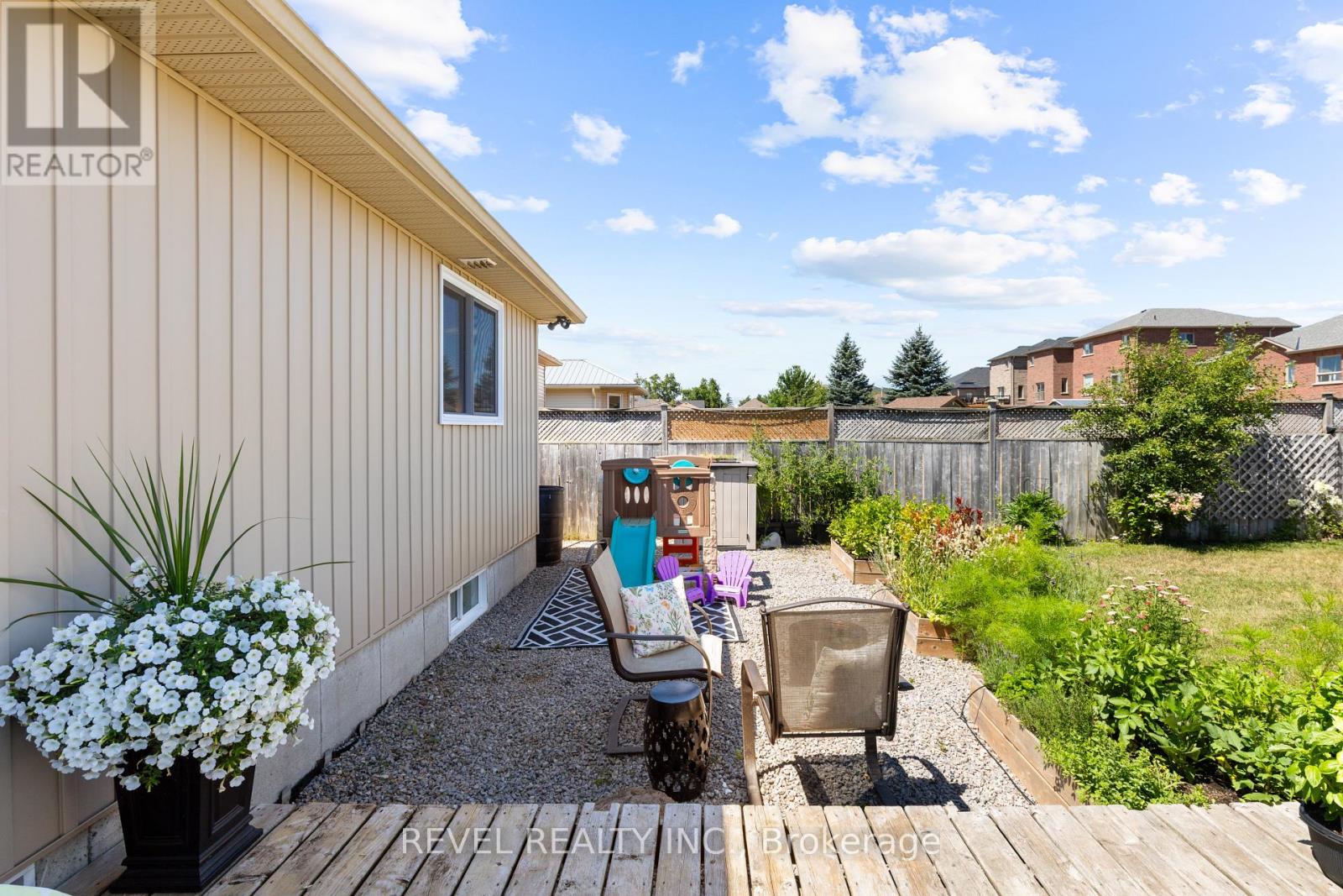 39 Springdale Drive, Kawartha Lakes (Lindsay), Ontario  K9V 0J4 - Photo 41 - X12832372