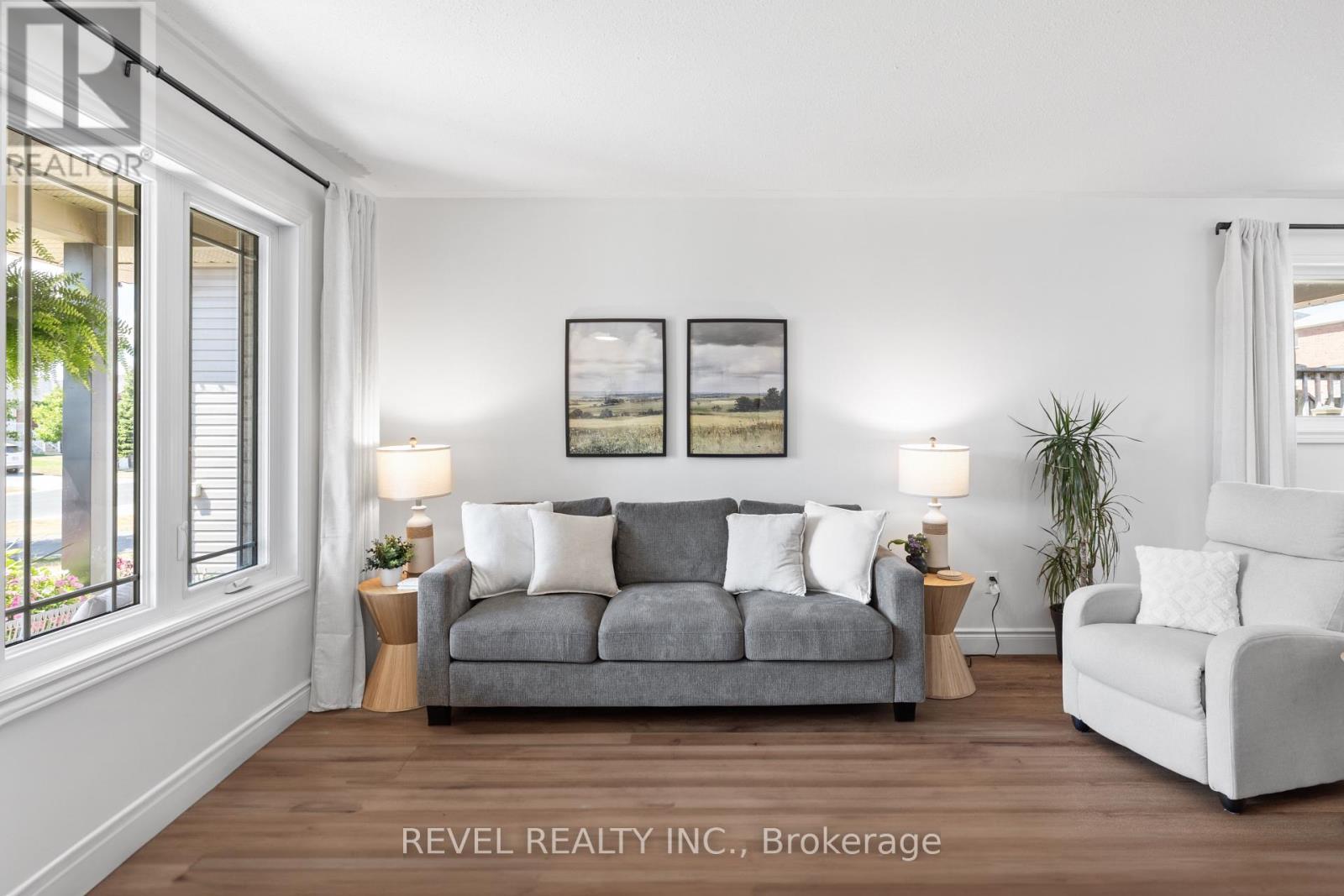 39 Springdale Drive, Kawartha Lakes (Lindsay), Ontario  K9V 0J4 - Photo 6 - X12832372