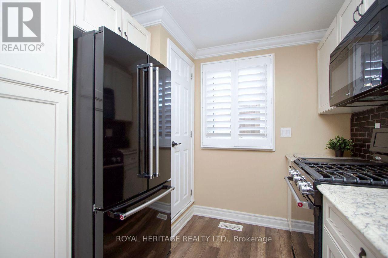 11 Heritage Lane, Clarington (Newcastle), Ontario  L1B 1A5 - Photo 12 - E12832302