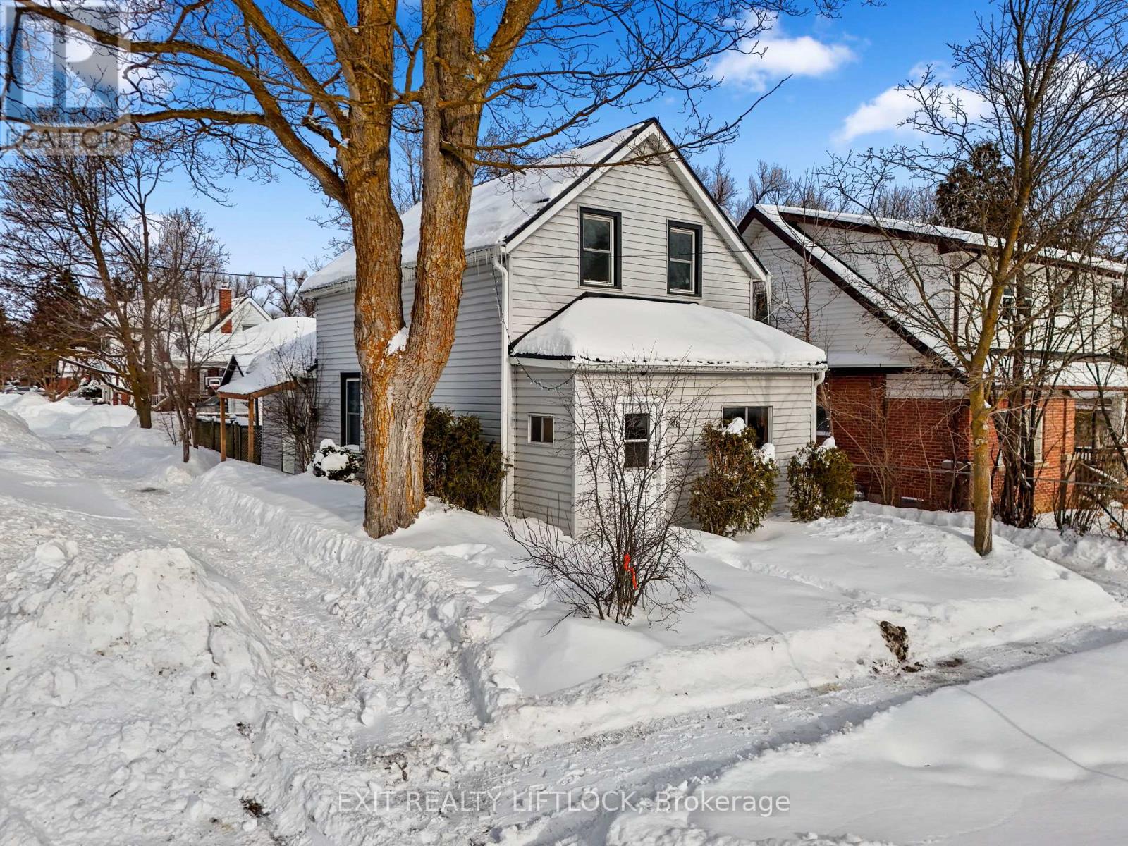 378 London Street, Peterborough (Town Ward 3), Ontario  K9H 2Z8 - Photo 2 - X12832426