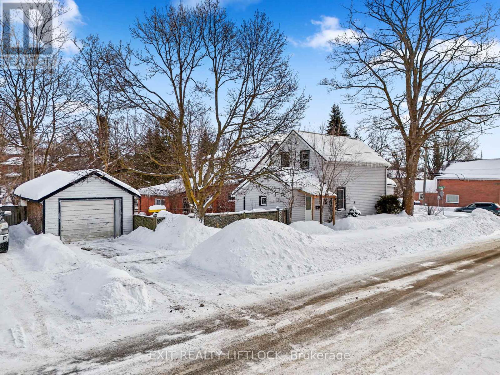 378 London Street, Peterborough (Town Ward 3), Ontario  K9H 2Z8 - Photo 25 - X12832426