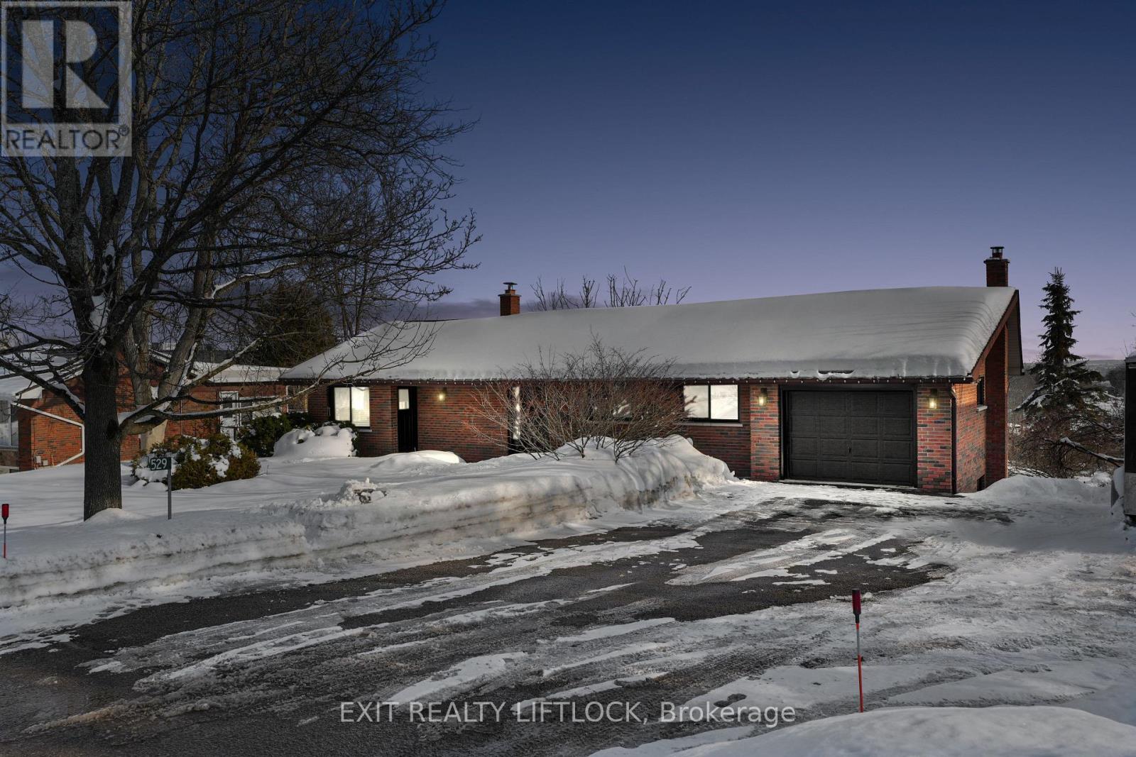529 Mccrea Drive, Peterborough (Northcrest Ward 5), Ontario  K9K 1C4 - Photo 2 - X12832434
