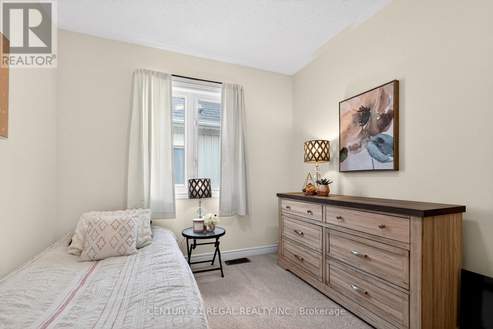 94 Thomas Woodlock Street, Clarington (Newcastle), Ontario  L1B 1G9 - Photo 25 - E12832412