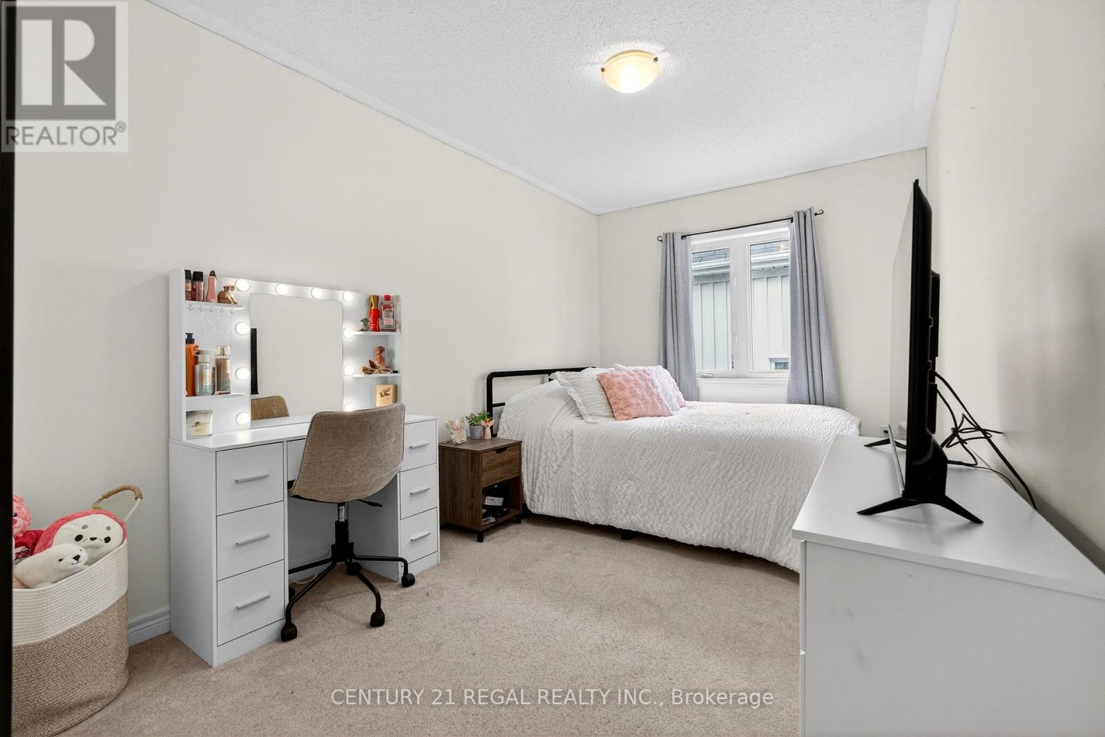 94 Thomas Woodlock Street, Clarington (Newcastle), Ontario  L1B 1G9 - Photo 27 - E12832412