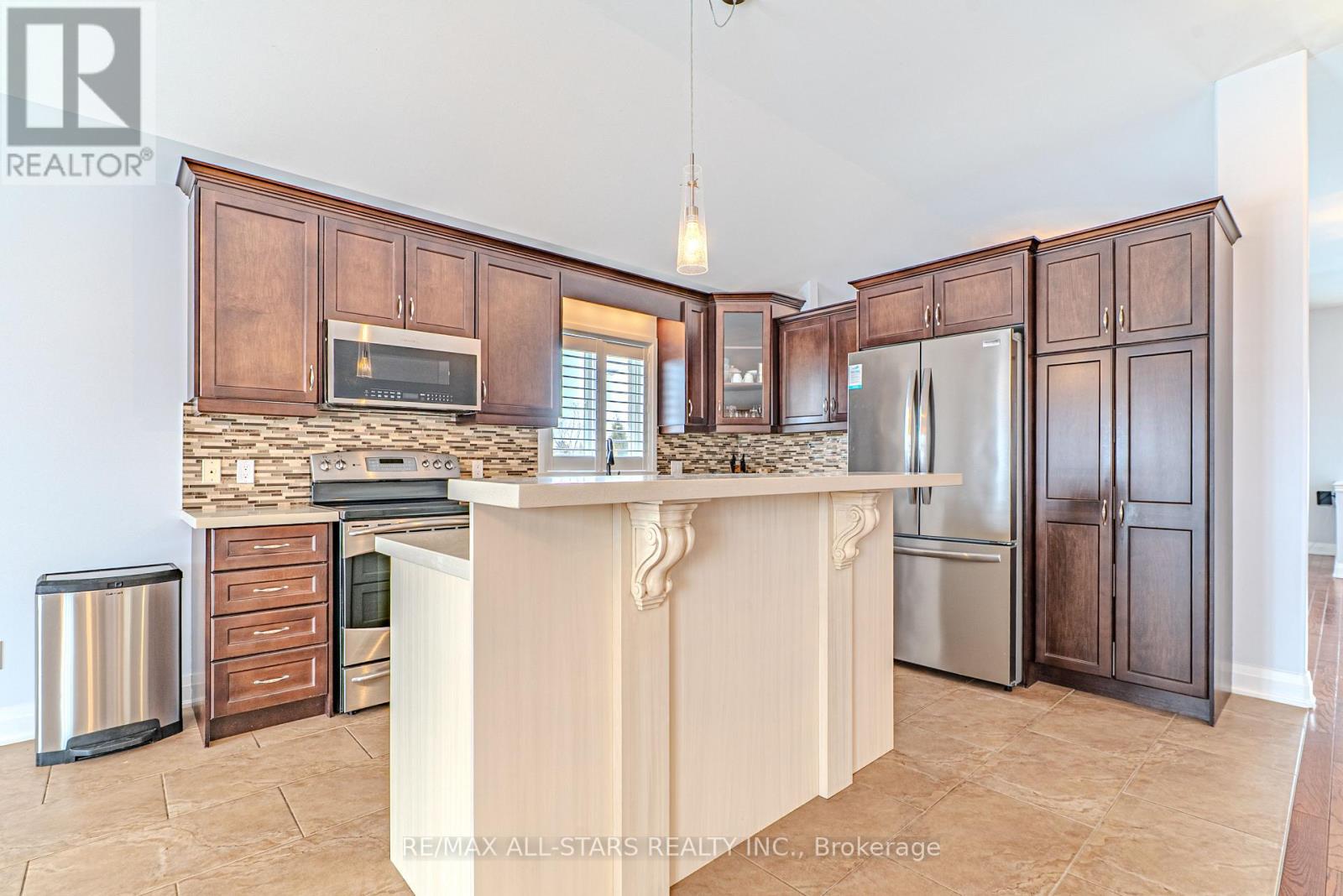 7 Parkside Drive, Kawartha Lakes (Lindsay), Ontario  K9V 5X9 - Photo 12 - X12832812