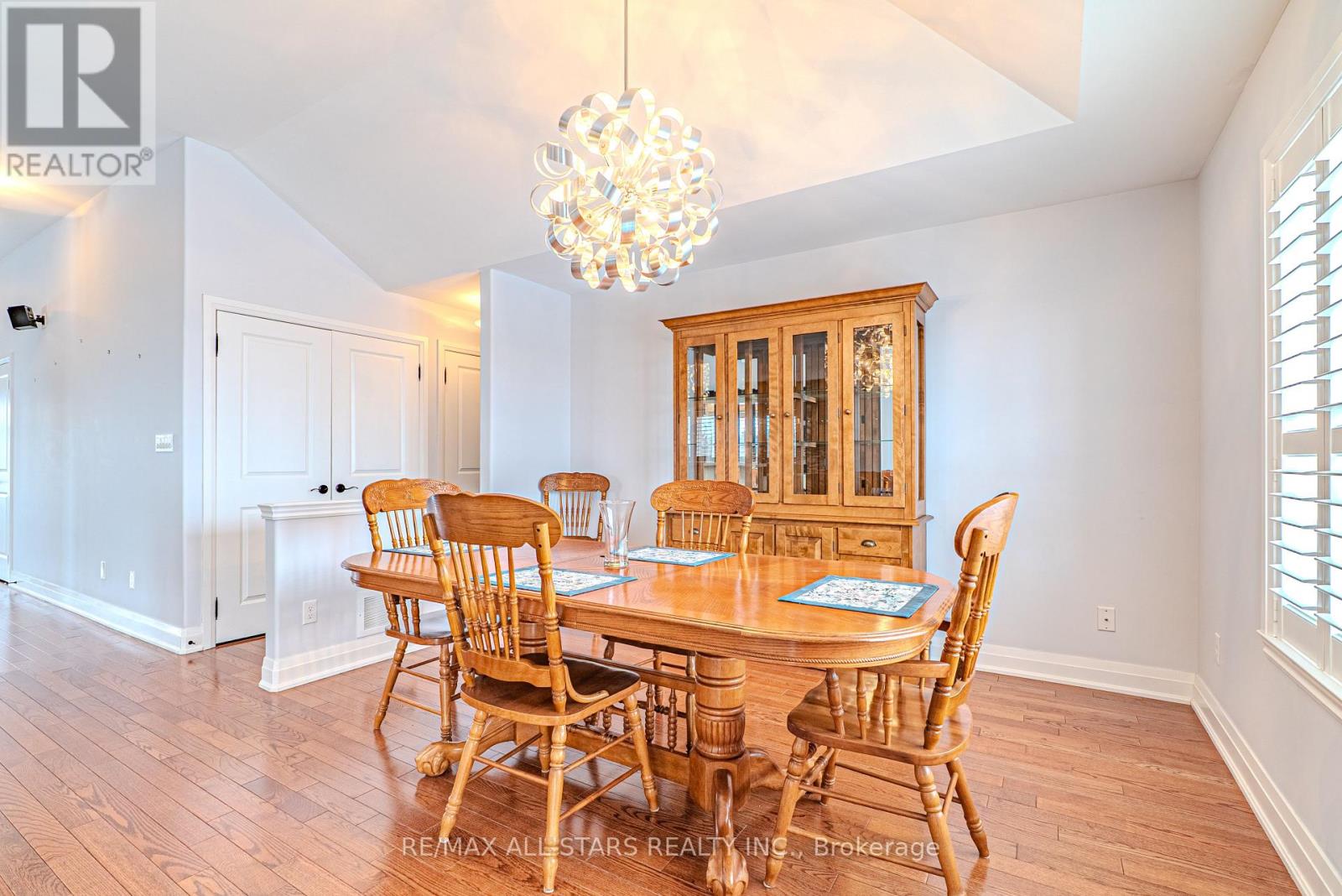 7 Parkside Drive, Kawartha Lakes (Lindsay), Ontario  K9V 5X9 - Photo 16 - X12832812