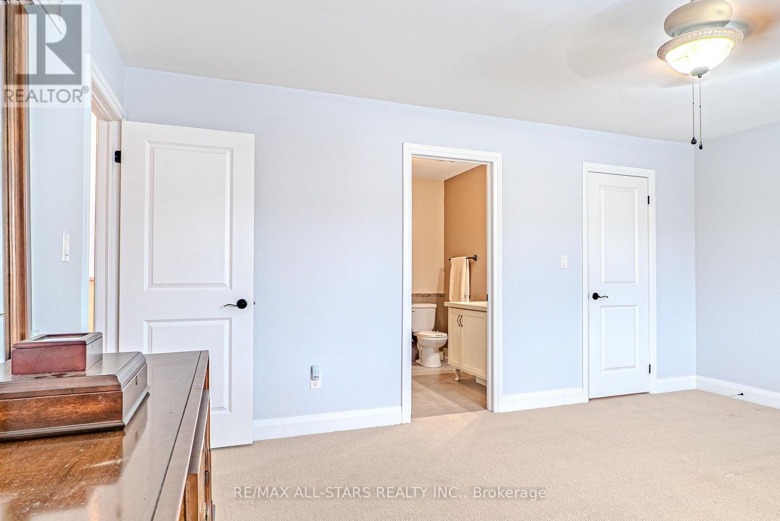 7 Parkside Drive, Kawartha Lakes (Lindsay), Ontario  K9V 5X9 - Photo 19 - X12832812