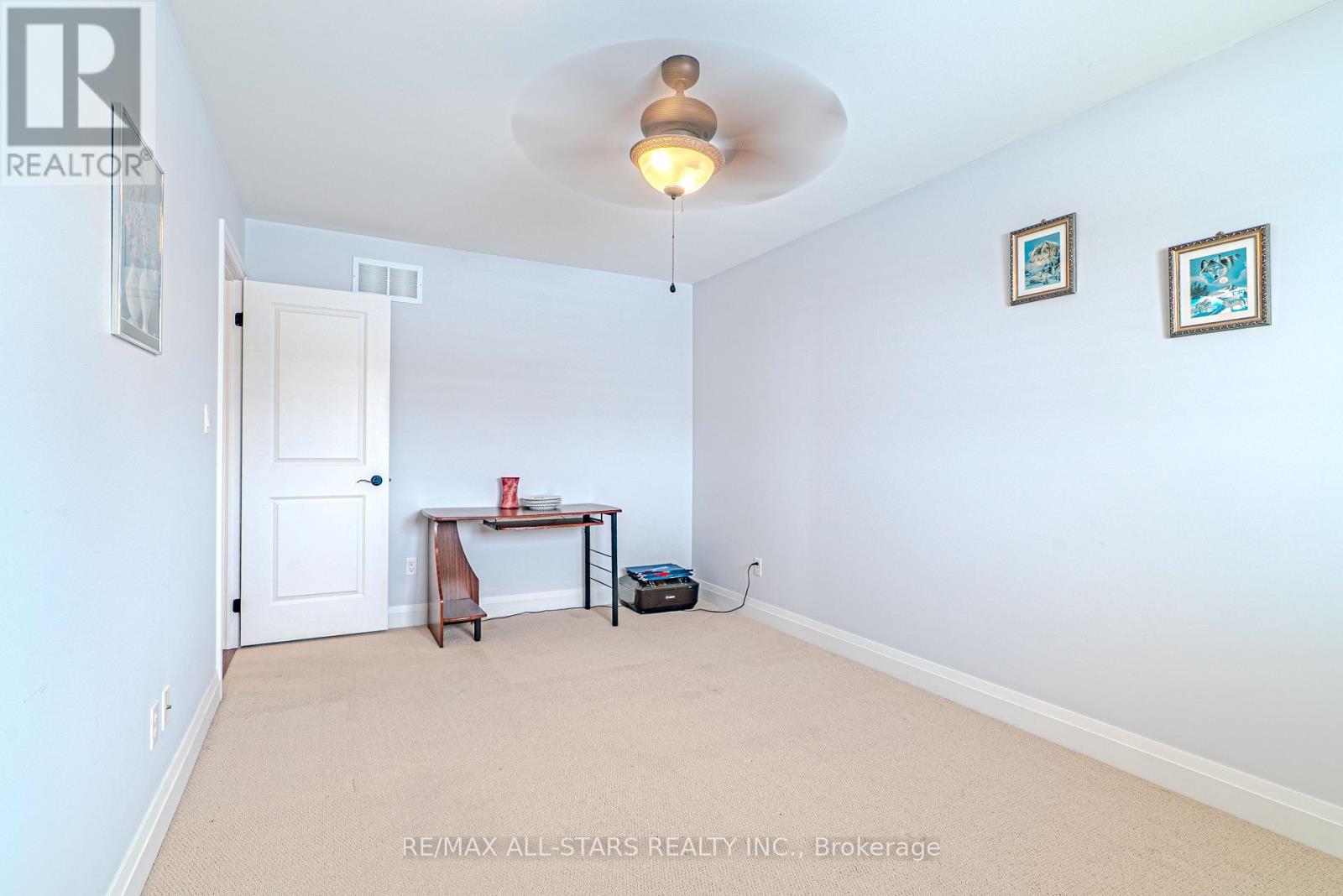 7 Parkside Drive, Kawartha Lakes (Lindsay), Ontario  K9V 5X9 - Photo 23 - X12832812