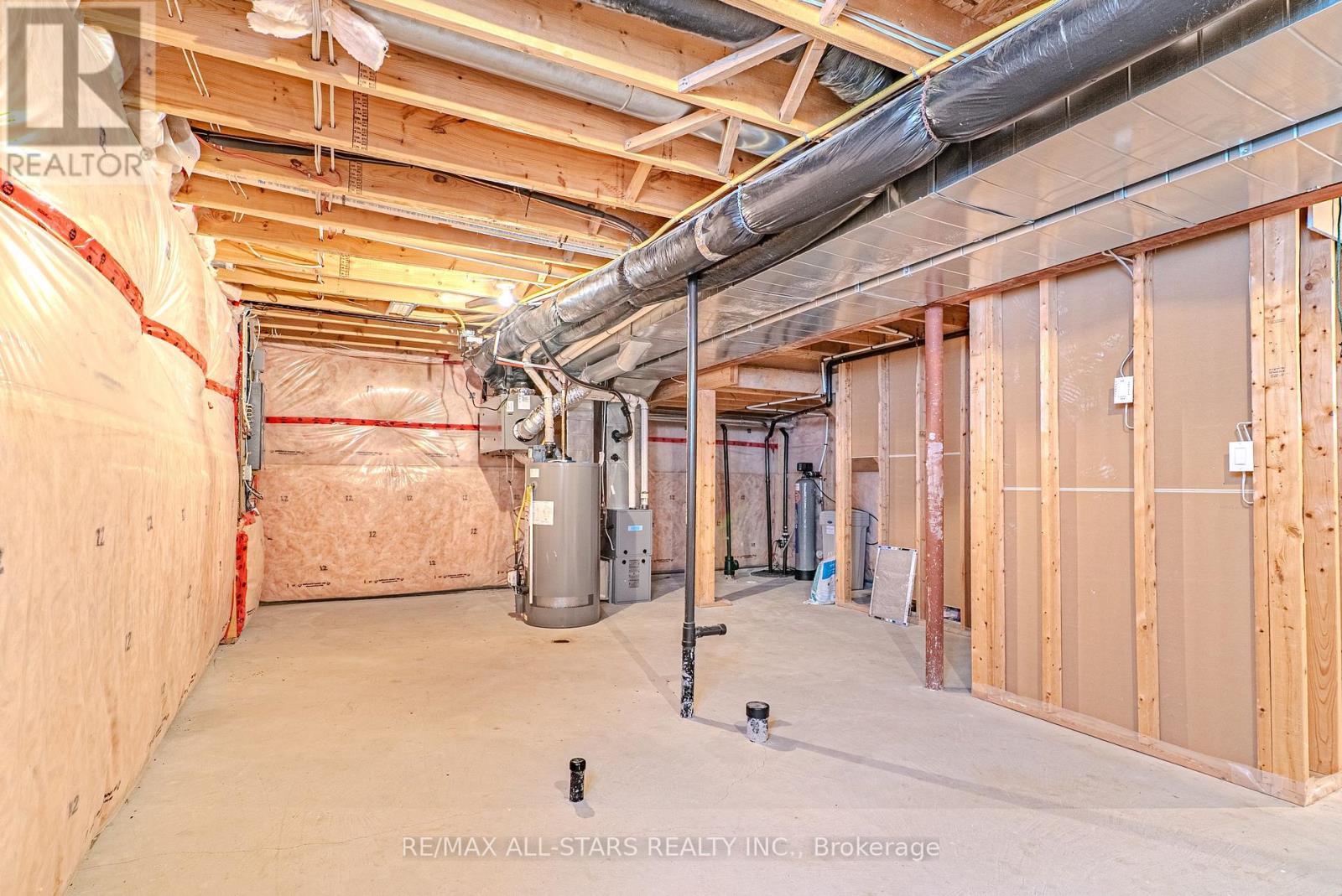 7 Parkside Drive, Kawartha Lakes (Lindsay), Ontario  K9V 5X9 - Photo 28 - X12832812