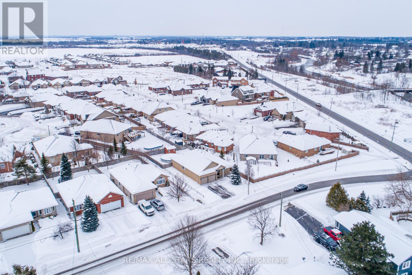 7 Parkside Drive, Kawartha Lakes (Lindsay), Ontario  K9V 5X9 - Photo 39 - X12832812