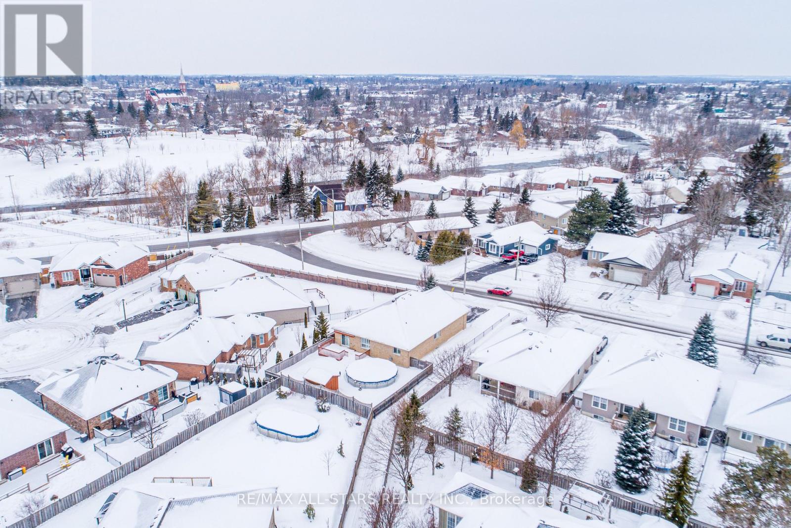 7 Parkside Drive, Kawartha Lakes (Lindsay), Ontario  K9V 5X9 - Photo 40 - X12832812