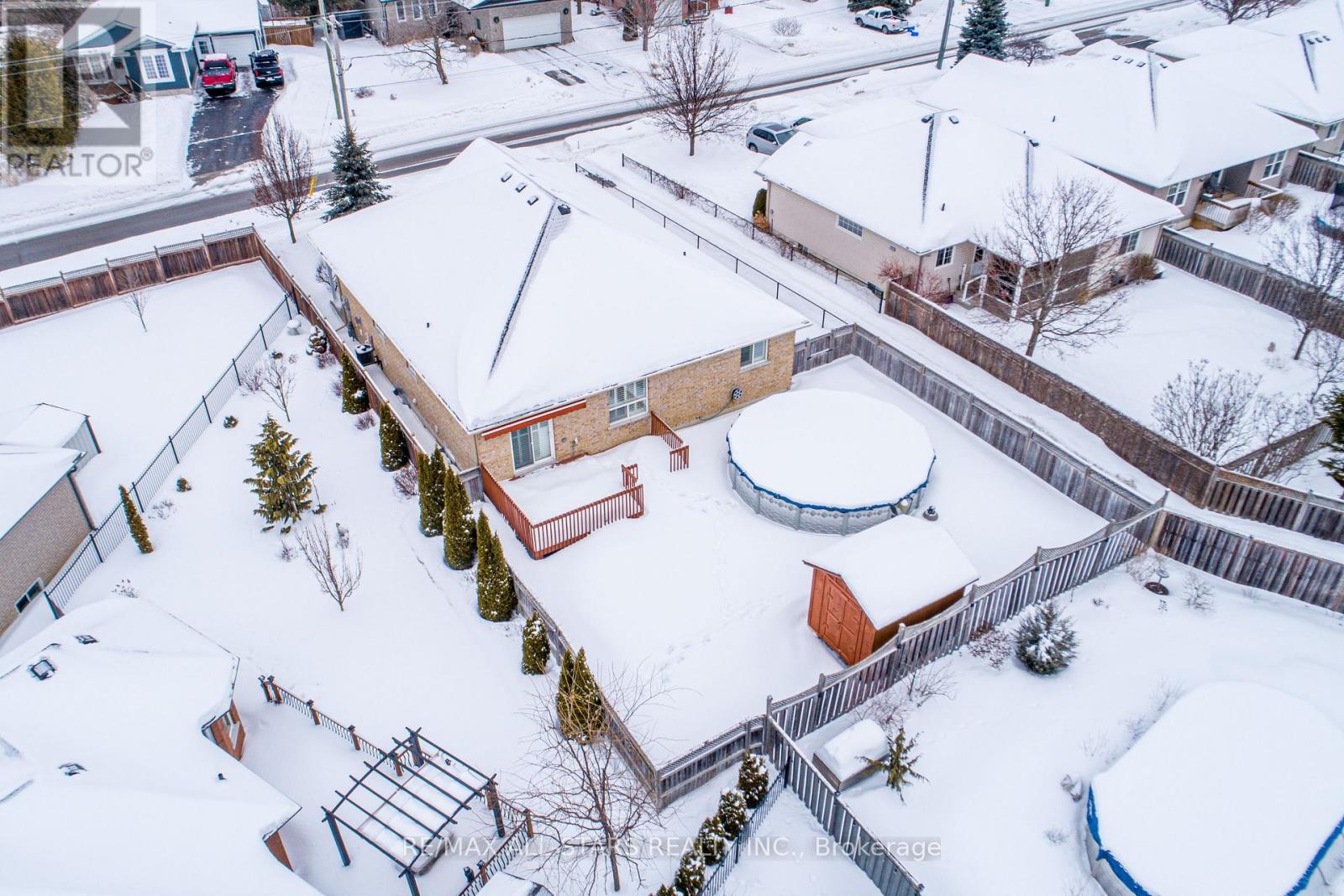 7 Parkside Drive, Kawartha Lakes (Lindsay), Ontario  K9V 5X9 - Photo 5 - X12832812