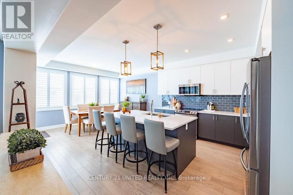 531 Clayton Avenue, Peterborough (Monaghan Ward 2), Ontario  K9K 0G3 - Photo 3 - X12833120