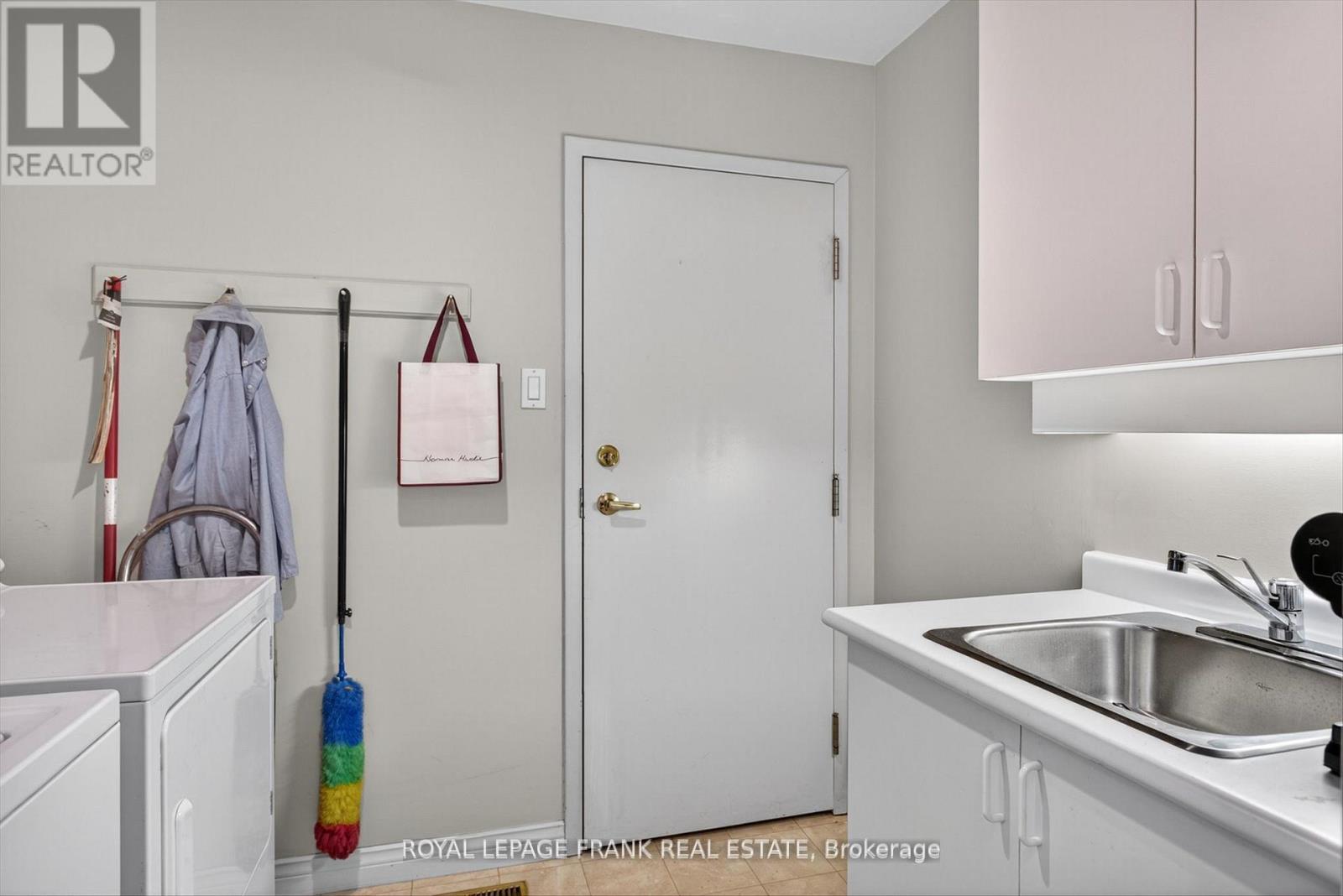 8 - 1121 Armour Road, Peterborough (Ashburnham Ward 4), Ontario  K9H 7N8 - Photo 25 - X12833486