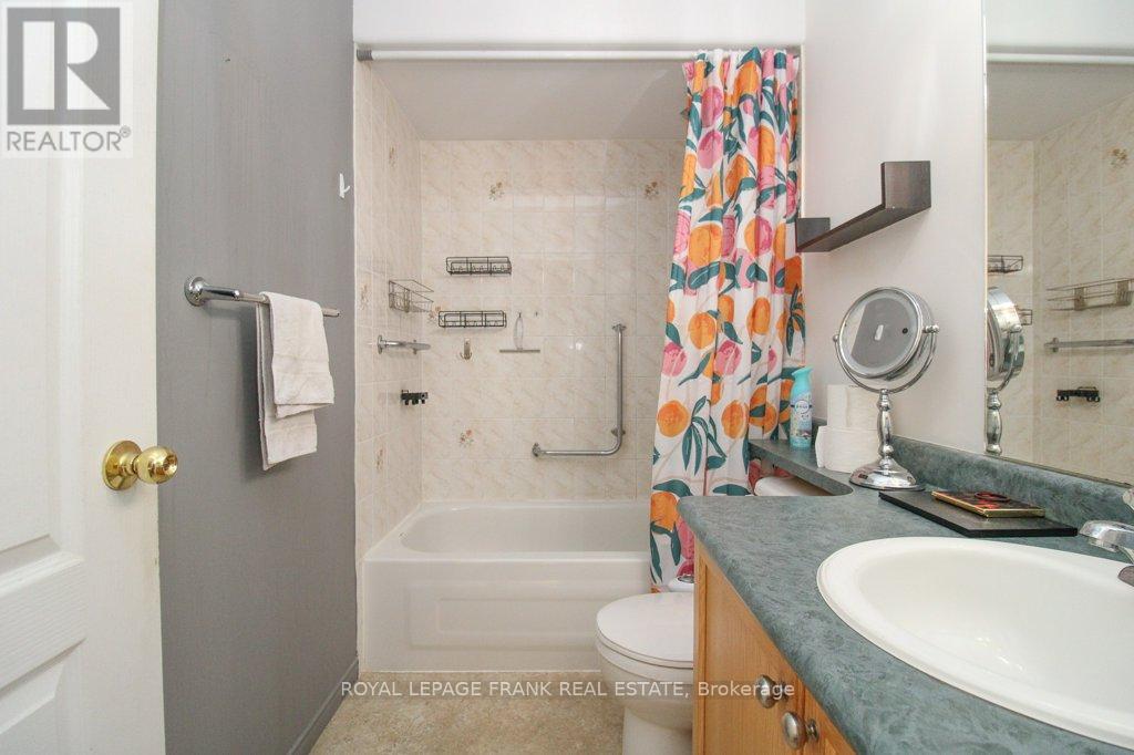 416 Abound Crescent, Peterborough (Ashburnham Ward 4), Ontario  K9J 8S2 - Photo 11 - X12833490