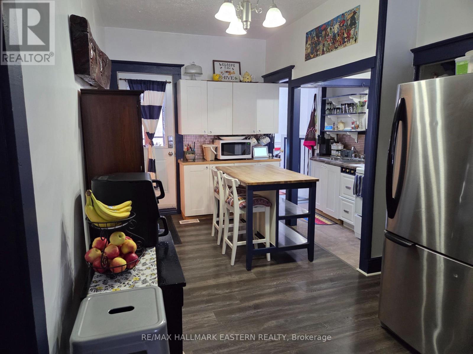 870 George Street N, Peterborough (Northcrest Ward 5), Ontario  K9H 3T7 - Photo 3 - X12834094