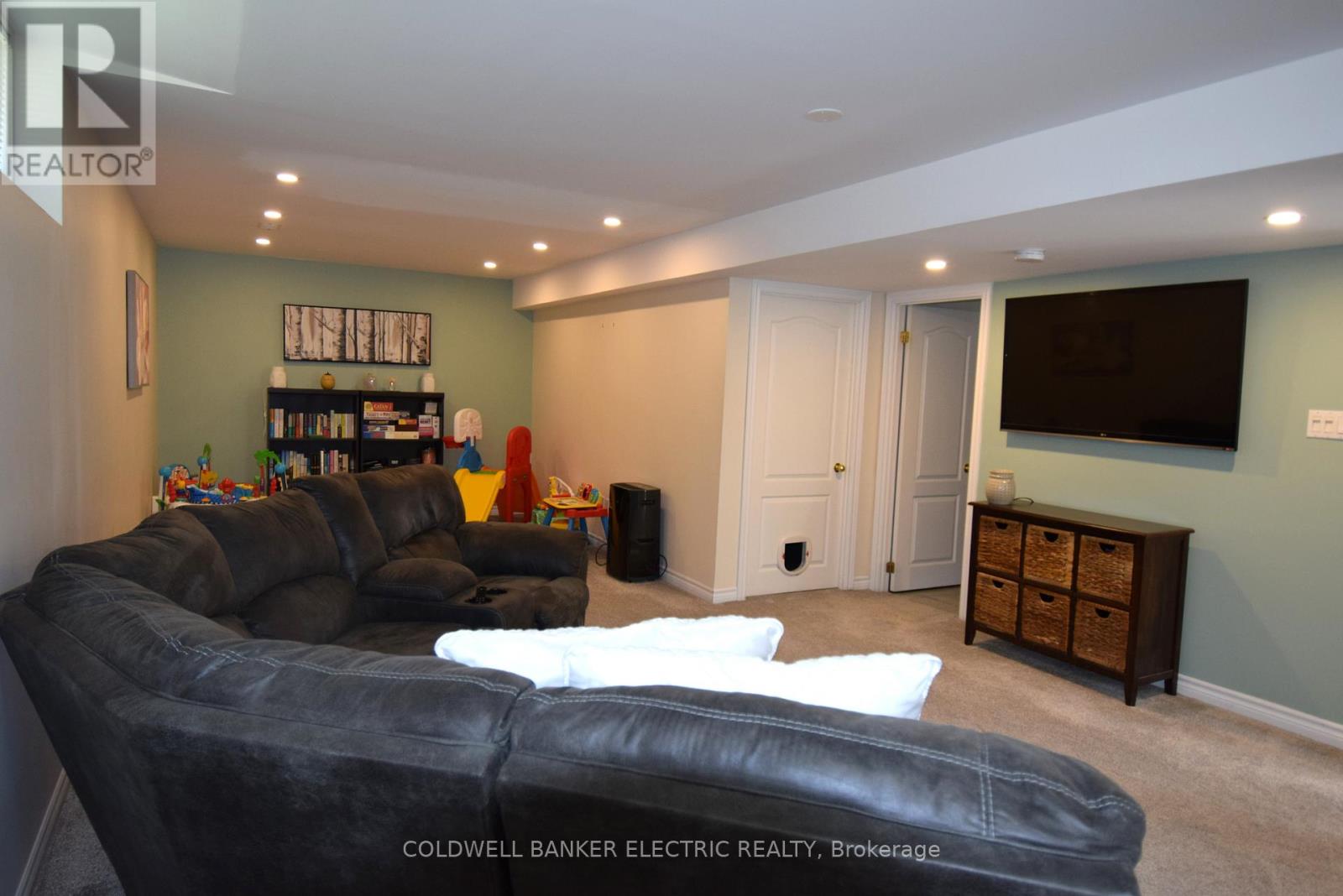 121 Haden Avenue, Peterborough (Northcrest Ward 5), Ontario  K9H 7P6 - Photo 24 - X12835108